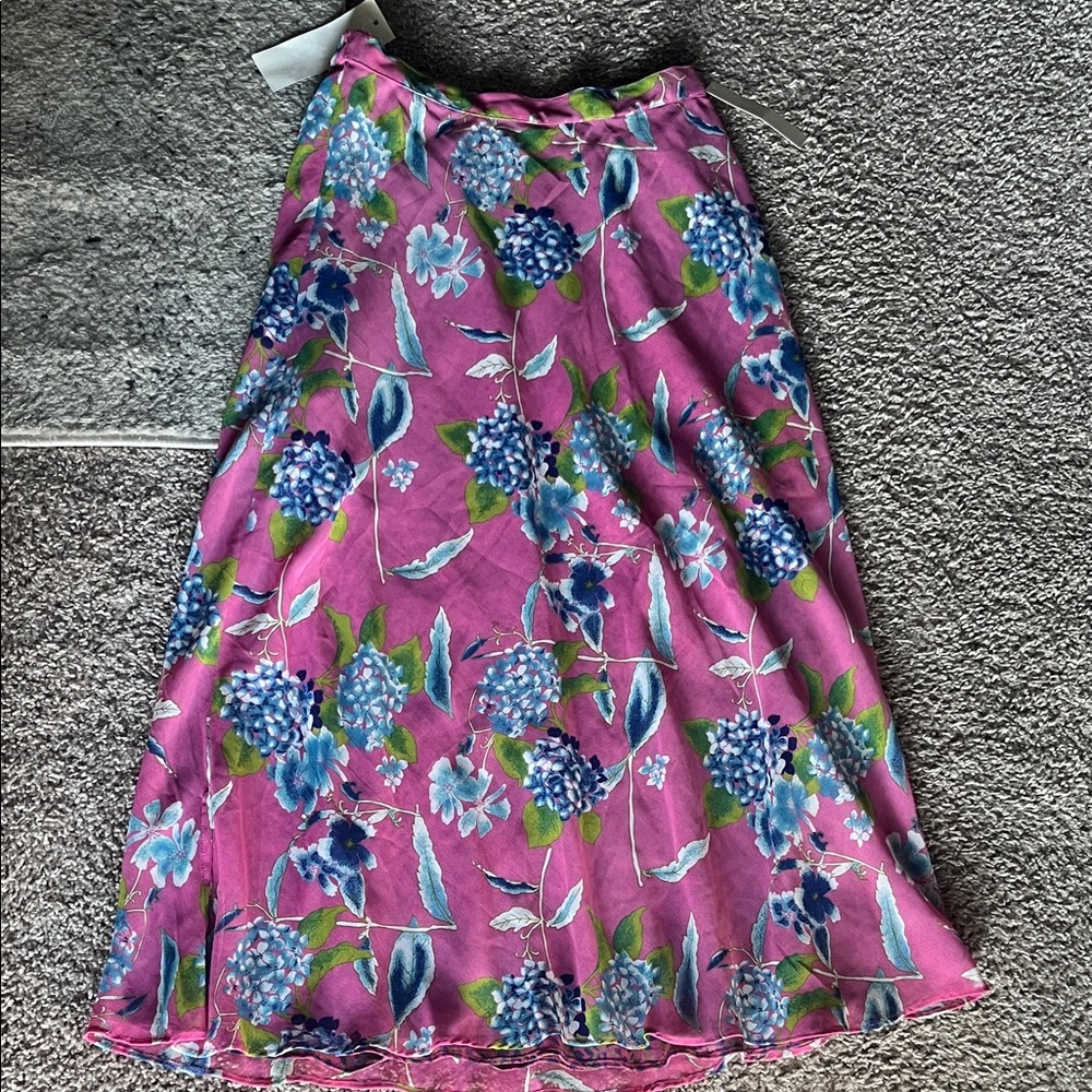 Reversible mid length skirt
